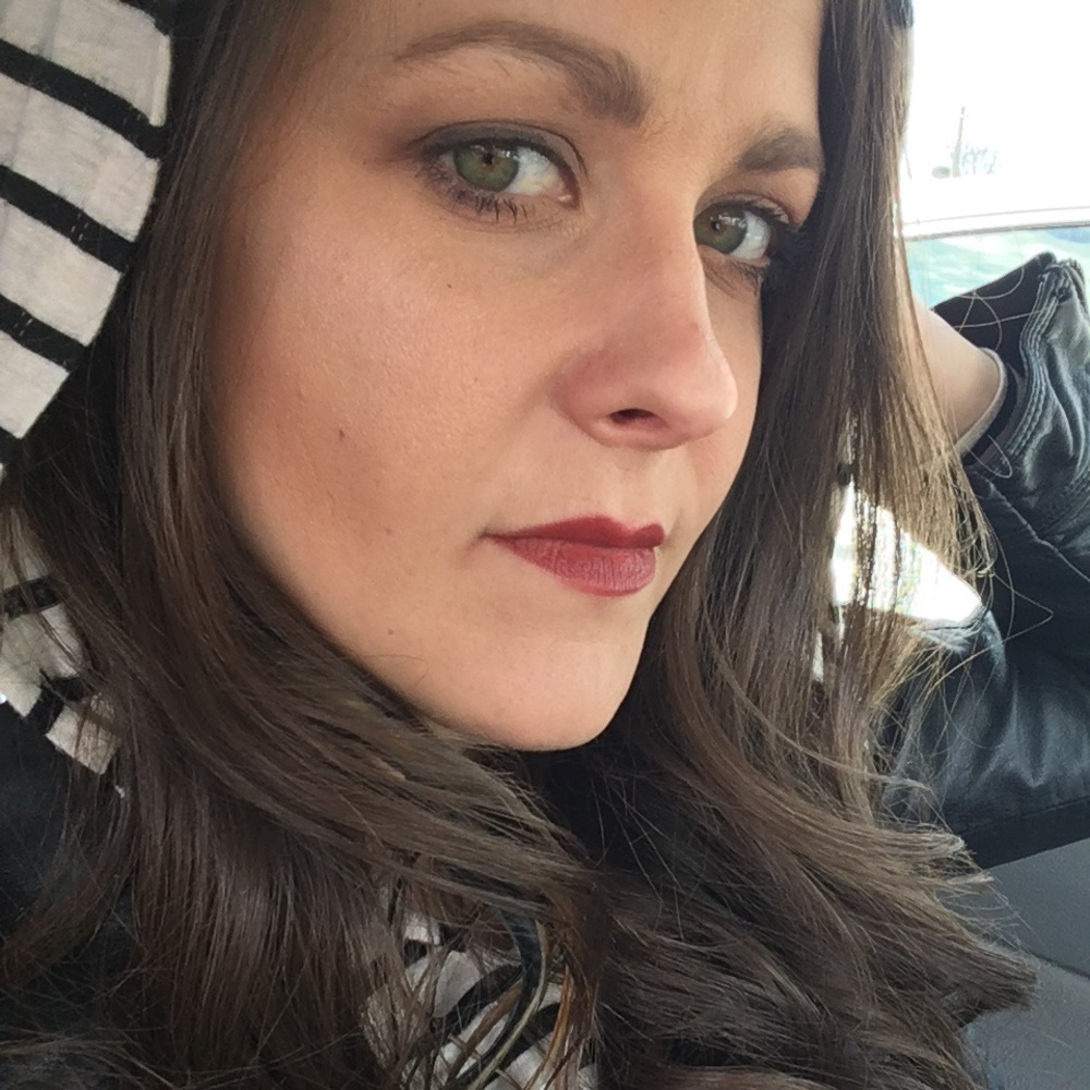 Meet your Posher, Angela
